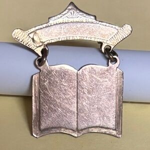 Vintage Tiny Book Lovers Pin